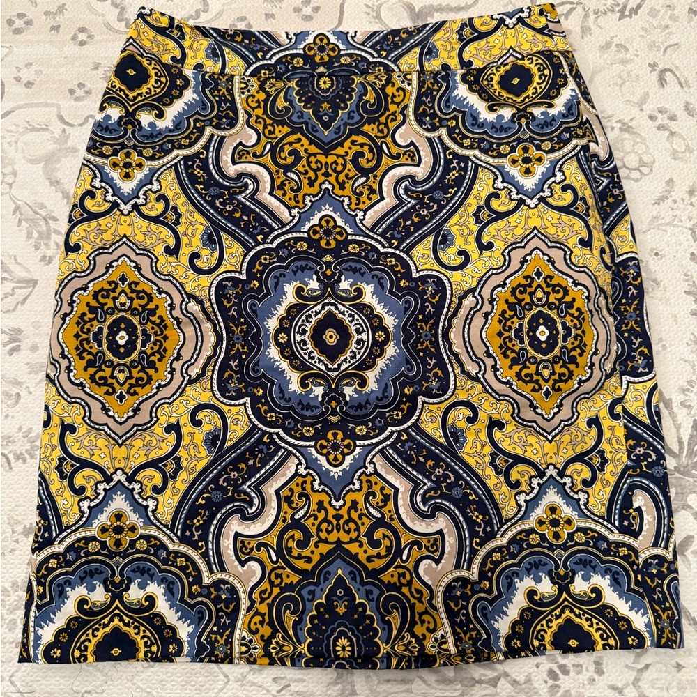 Ann Taylor Navy and Gold Patterned Pencil Skirt
